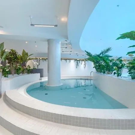 Hanza Tower 23 Pool & Jacussi Szczecin